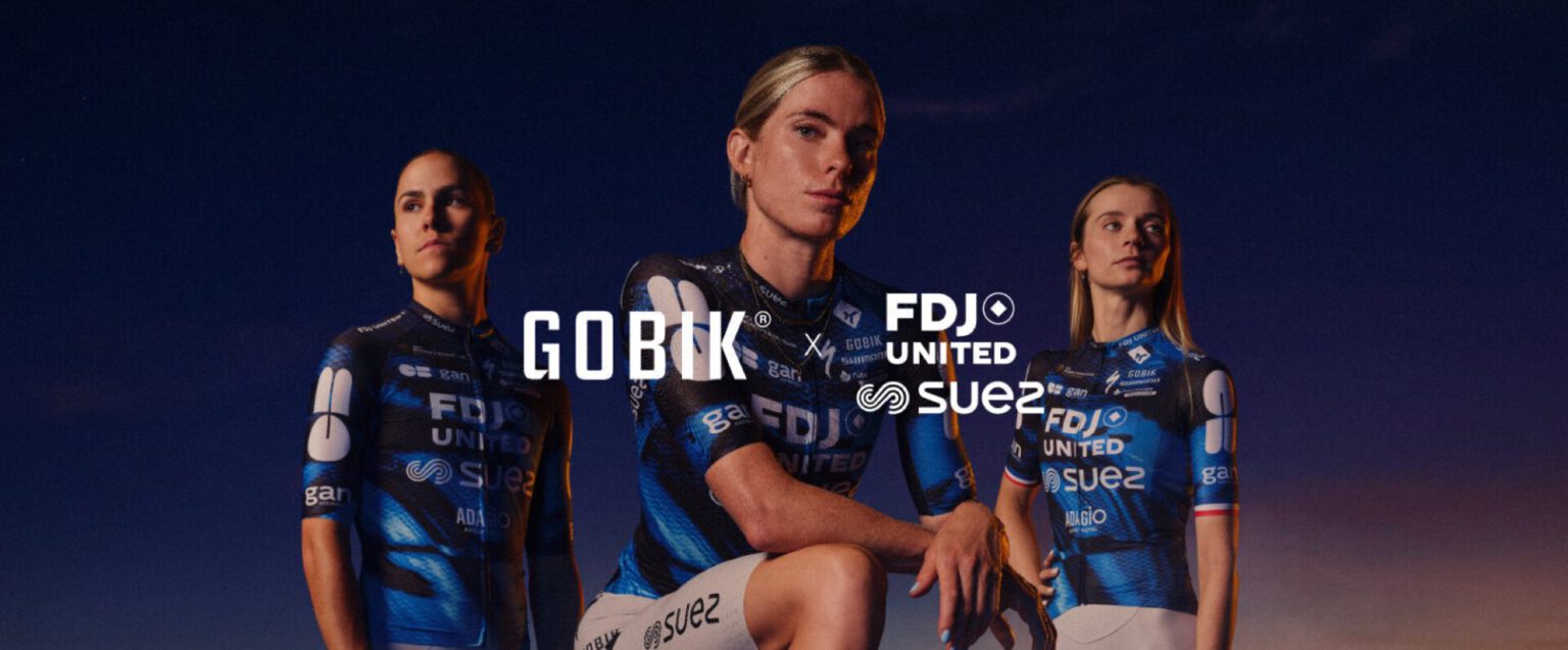 Rensters von FDJ-SUEZ in der neuen blau-schwarzen Trikot für 2027 von Gobik